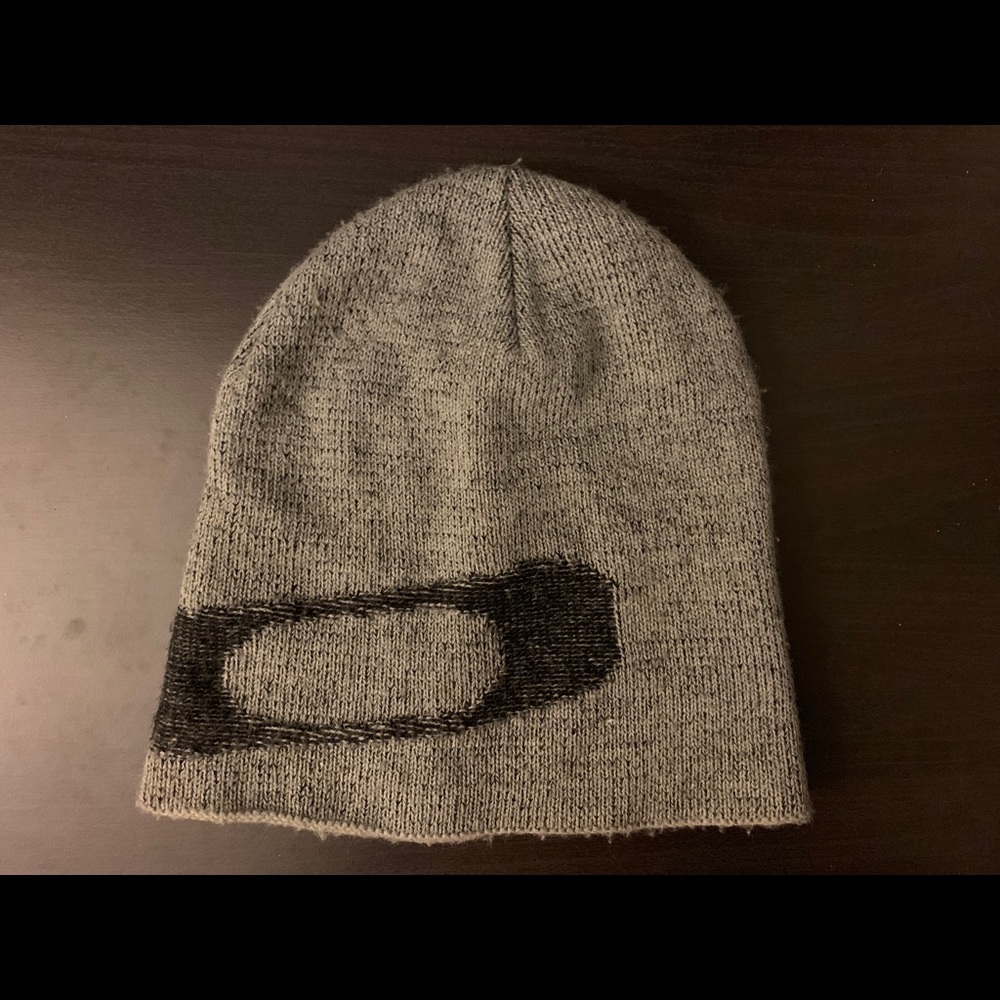 Oakley beanie